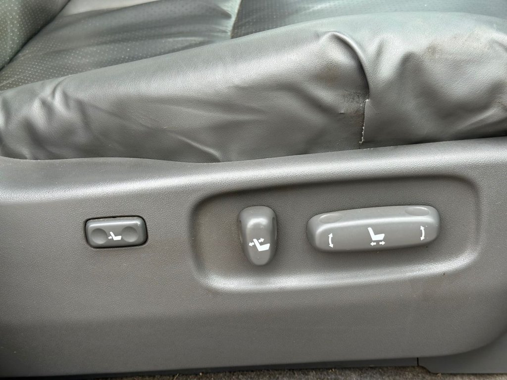 Used Toyota Land Cruiser 2004 for sale - 75923985: Photo 39