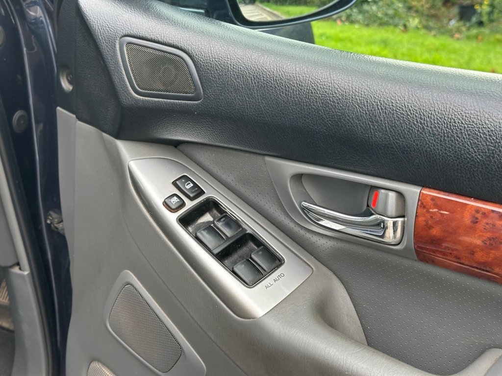 Used Toyota Land Cruiser 2004 for sale - 75923985: Photo 40