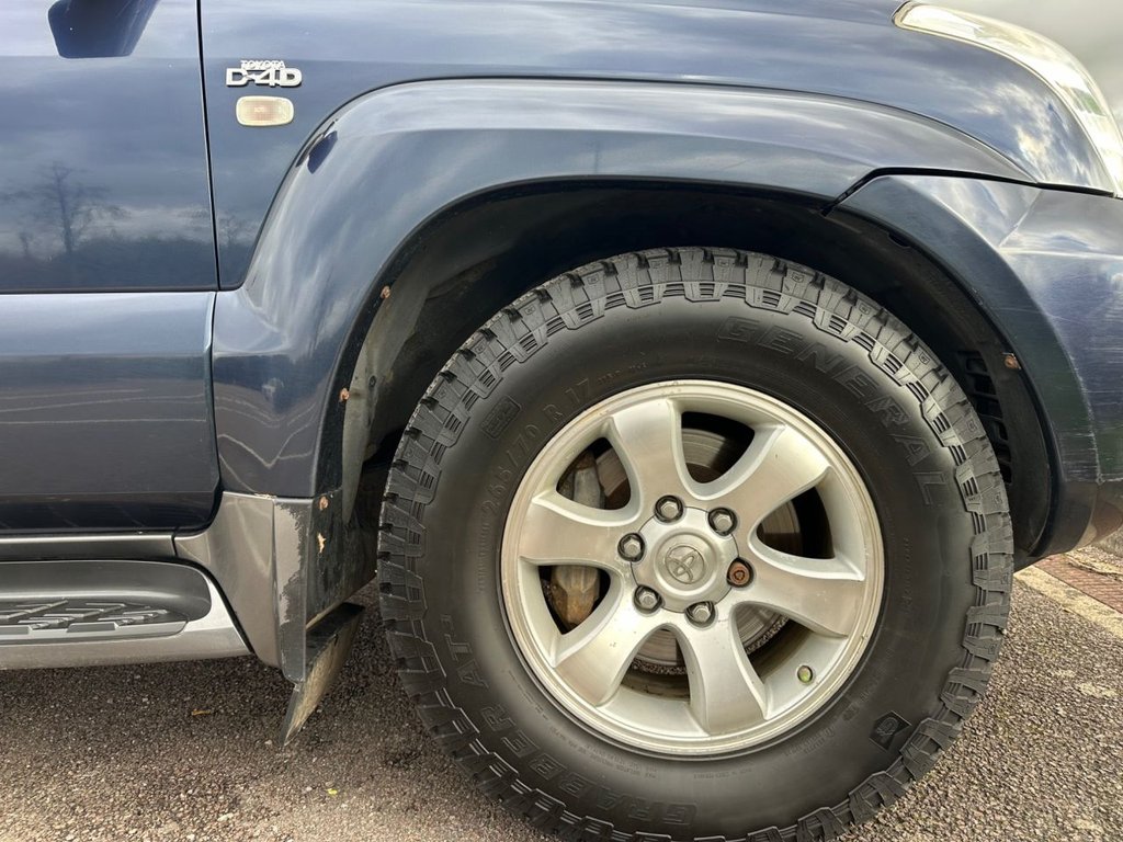 Used Toyota Land Cruiser 2004 for sale - 75923985: Photo 46