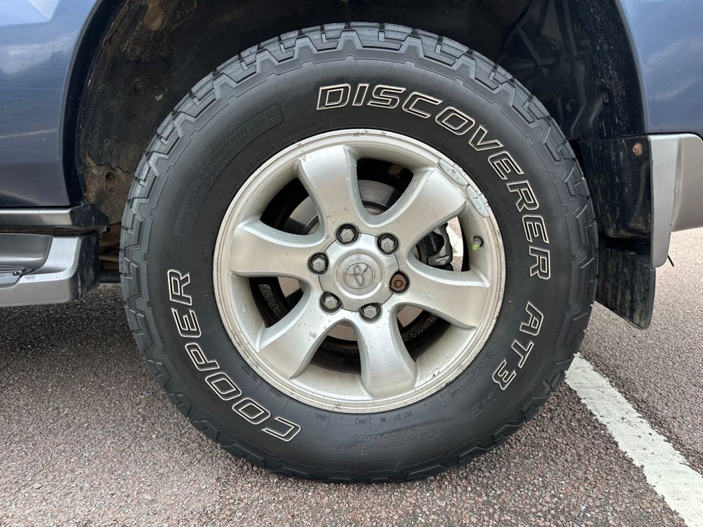 Used Toyota Land Cruiser 2004 for sale - 75923985: Photo 47