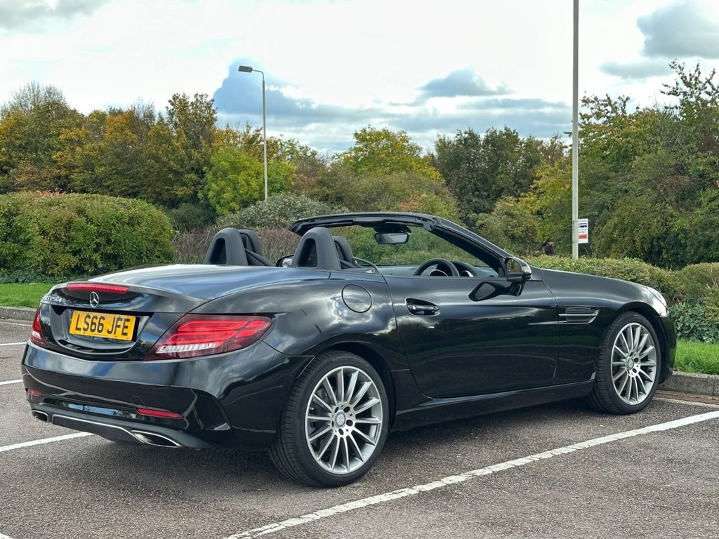 Used Mercedes-Benz SLC 2016 for sale - 76333440: Photo 2
