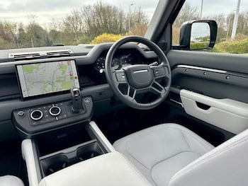 Used Land Rover Defender 2024 for sale - 78597409: Photo