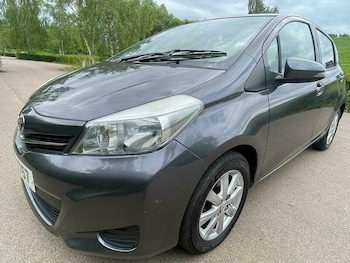 Used Toyota Yaris 2012 for sale - 75645758: Photo