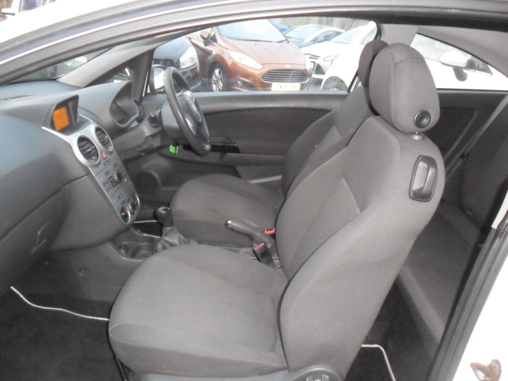 Used Vauxhall Corsa 2011 for sale - 77160016: Photo 11