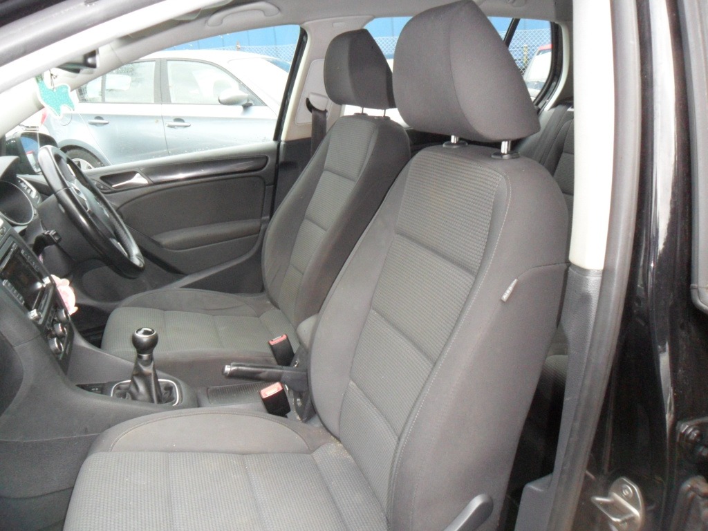 Used Volkswagen Golf 2012 for sale - 76589745: Photo 10