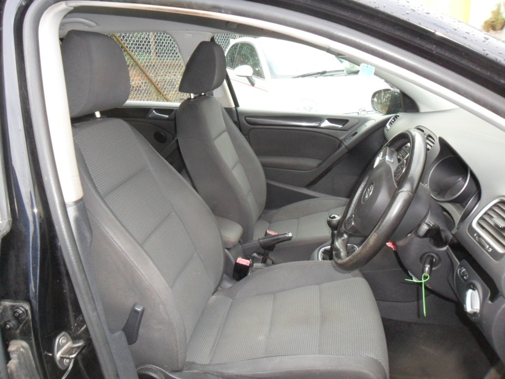 Used Volkswagen Golf 2012 for sale - 76589745: Photo 12