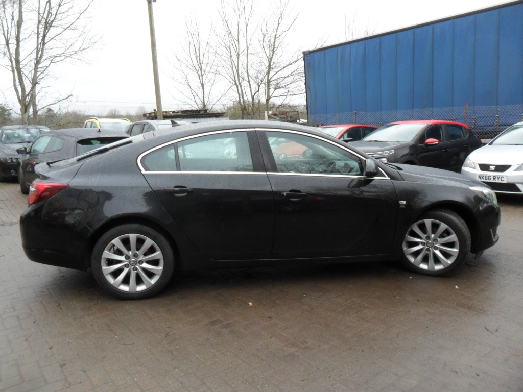Used Vauxhall Insignia 2015 for sale - 77831830: Photo 2