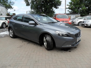 Used Volvo V40 2015 for sale - 79272182: Photo