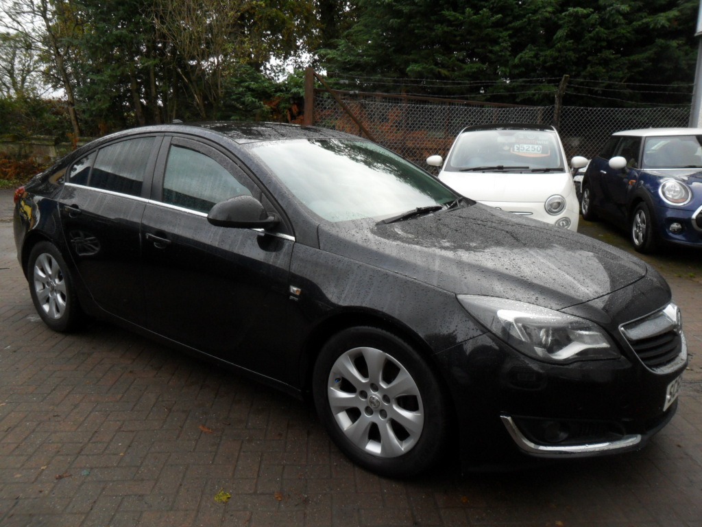 Used Vauxhall Insignia 2015 for sale - 76340719: Photo 2