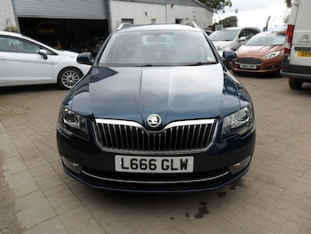Used Skoda Superb 2014 for sale - 75918273: Photo
