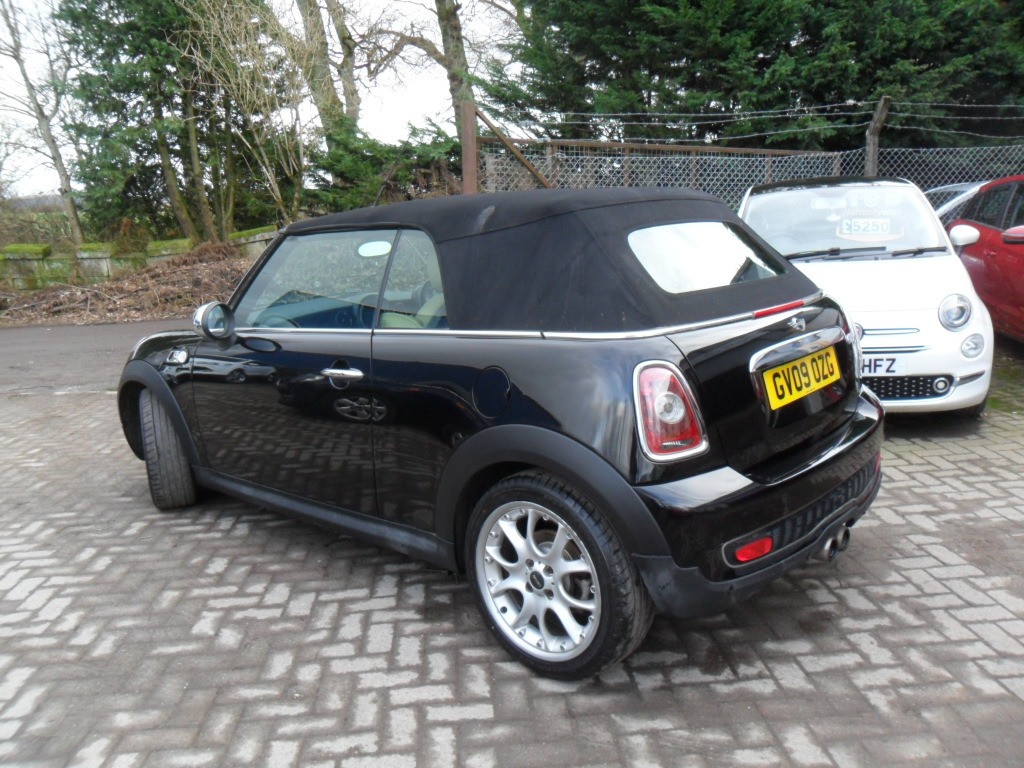 Used MINI Convertible 2009 for sale - 77690889: Photo 4