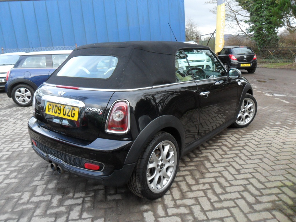 Used MINI Convertible 2009 for sale - 77690889: Photo 6
