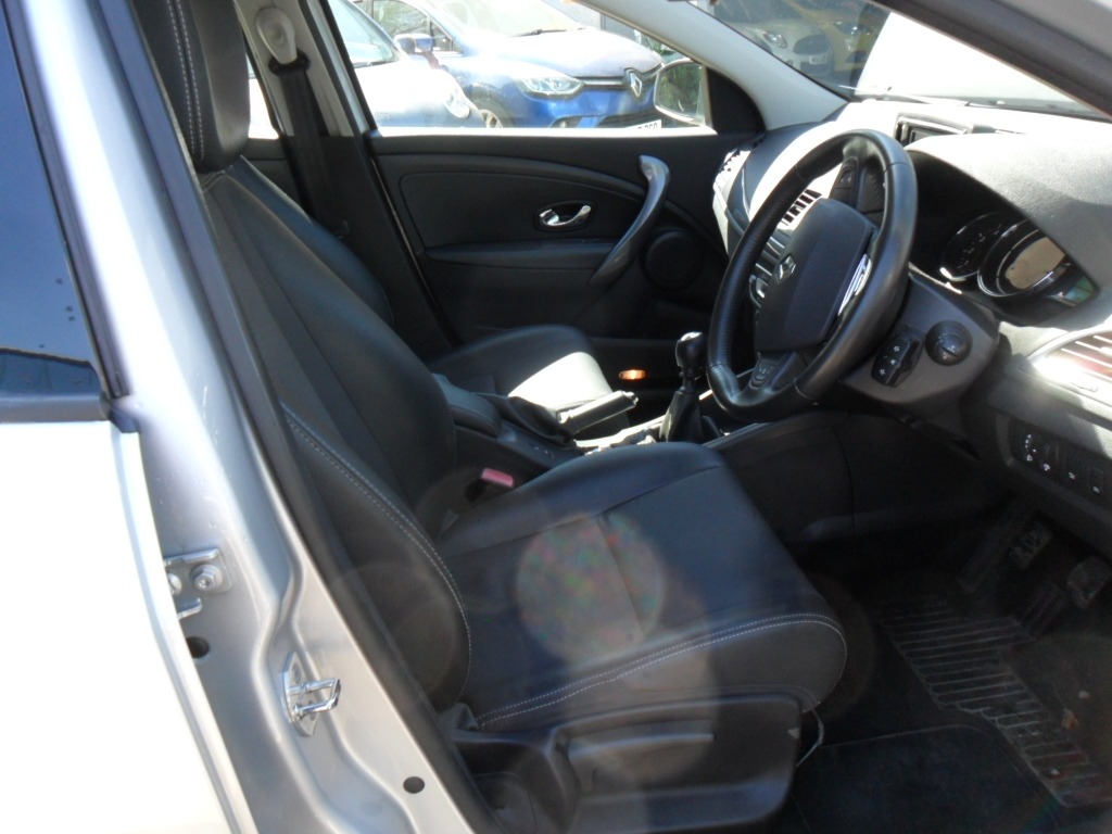 Used Renault Megane 2015 for sale - 76931872: Photo 13