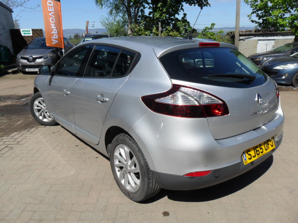 Used Renault Megane 2015 for sale - 76931872: Photo 9