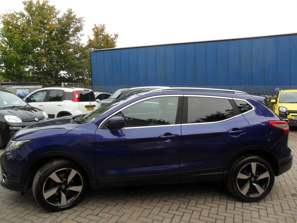 Used Nissan Qashqai 2017 for sale - 76102741: Photo 5