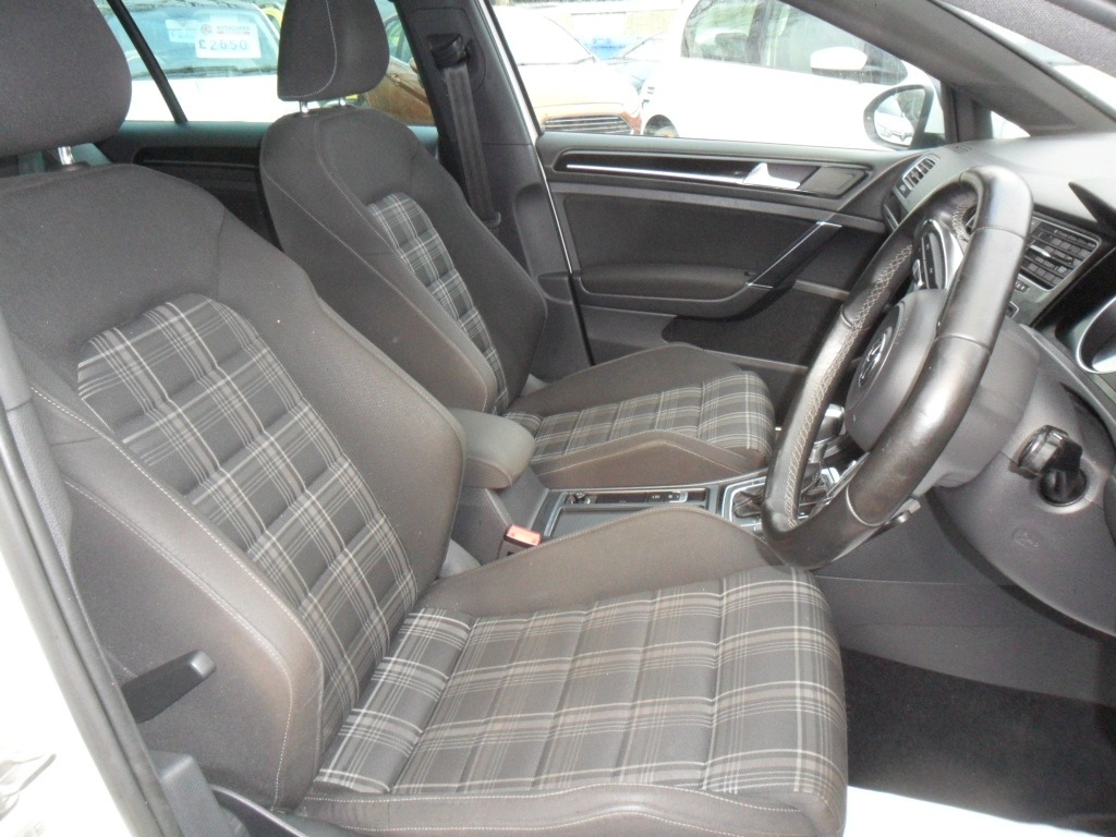 Used Volkswagen Golf 2017 for sale - 76793023: Photo 11