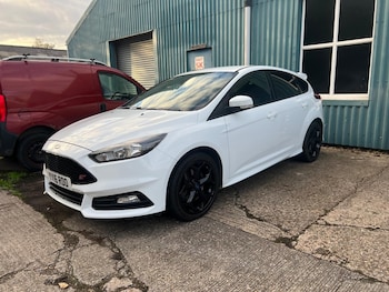 2016 - 2.0T EcoBoost ST-2 5dr