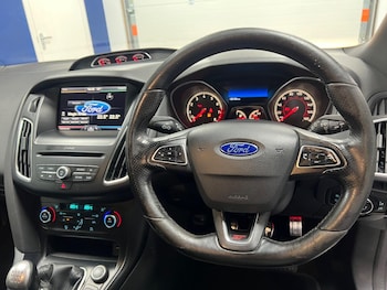 Used Ford Focus 2016 for sale - 76382453: Photo