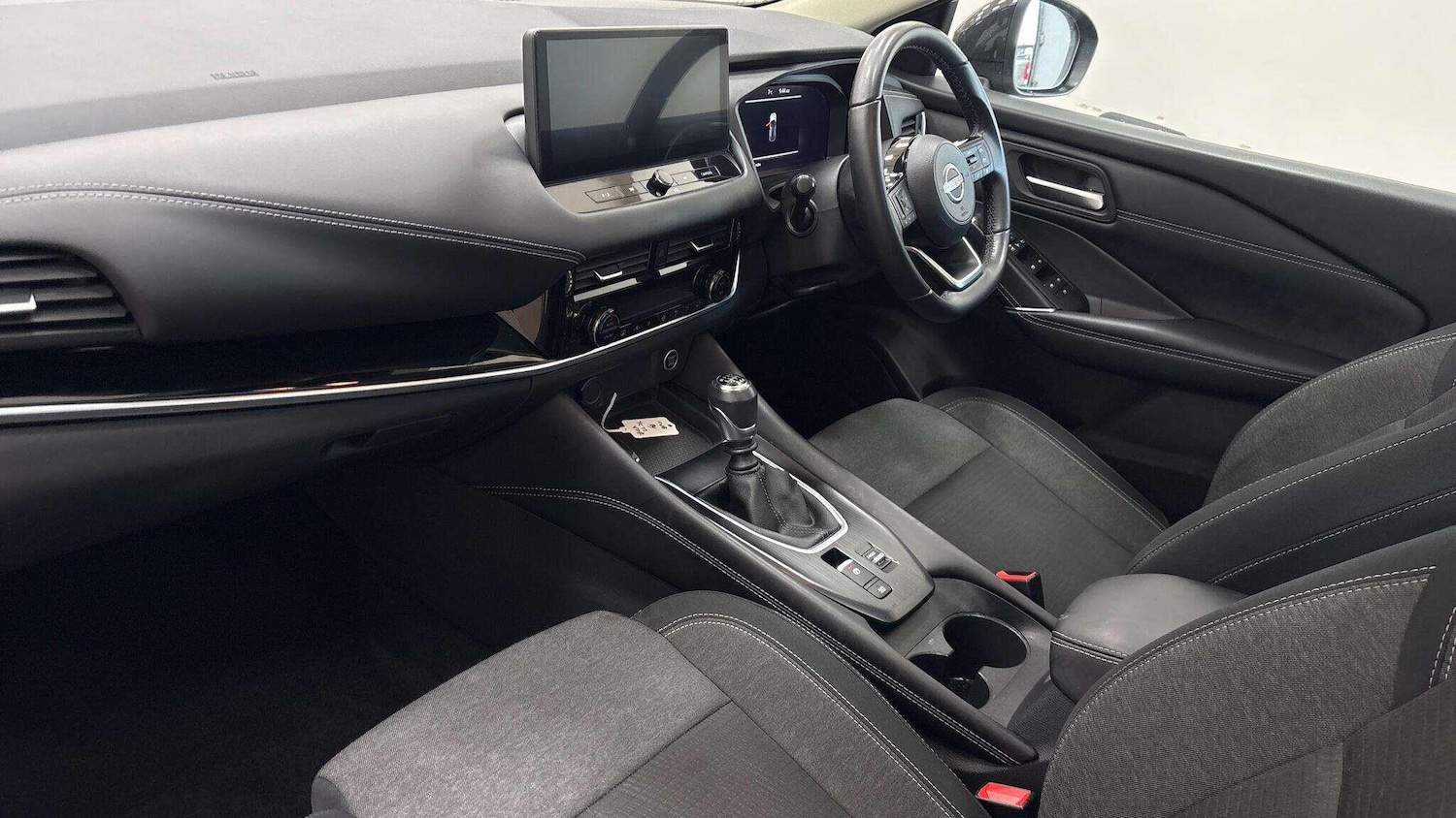 Used Nissan Qashqai 2022 for sale - 77012101: Photo 2