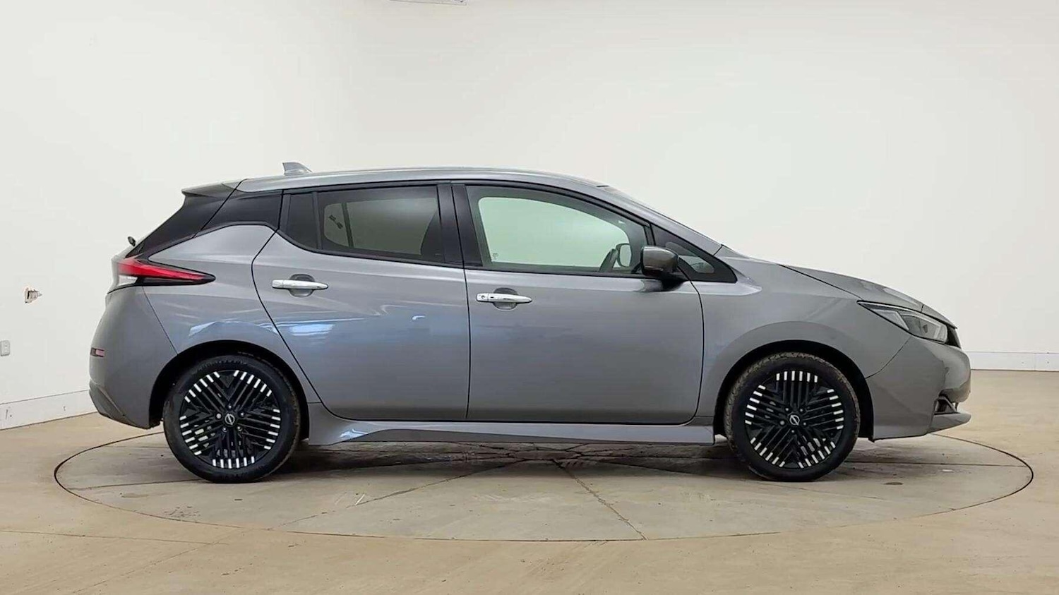 Used Nissan Leaf 2022 for sale - 78177572: Photo 5