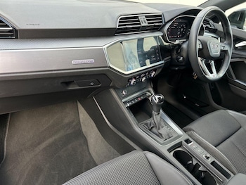 Used Audi Q3 2022 for sale - 76300535: Photo