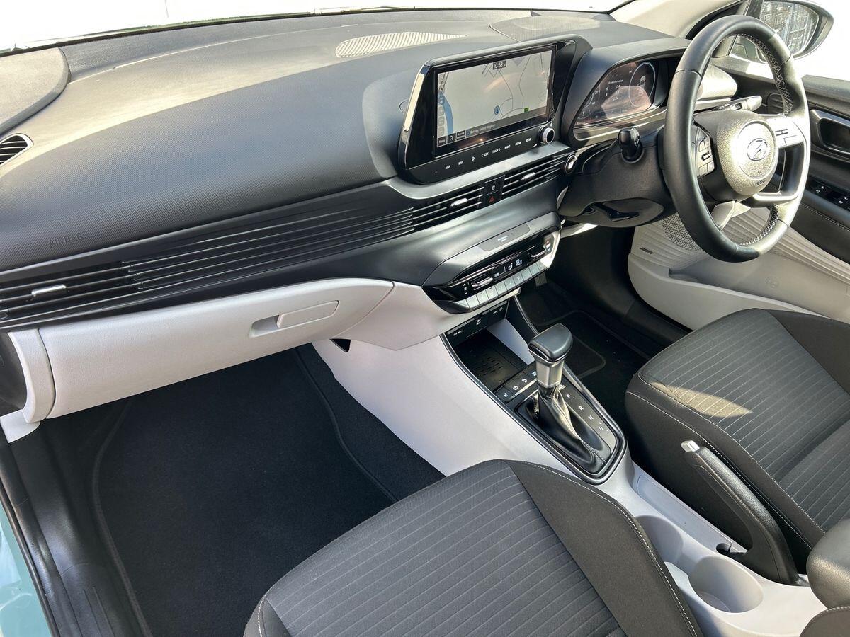 Used Hyundai i20 2023 for sale - 77946460: Photo 2