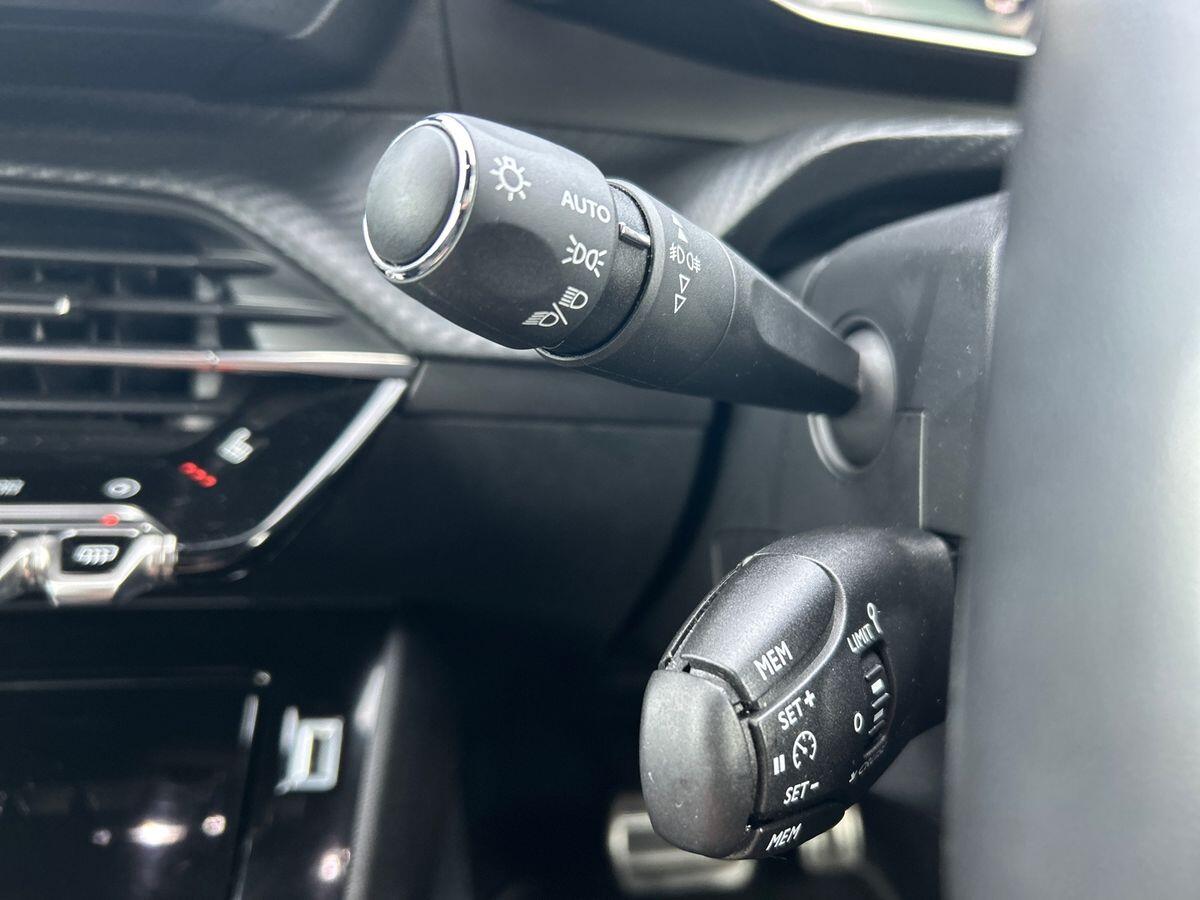 Used Peugeot E-2008 2022 for sale - 76863281: Photo 29