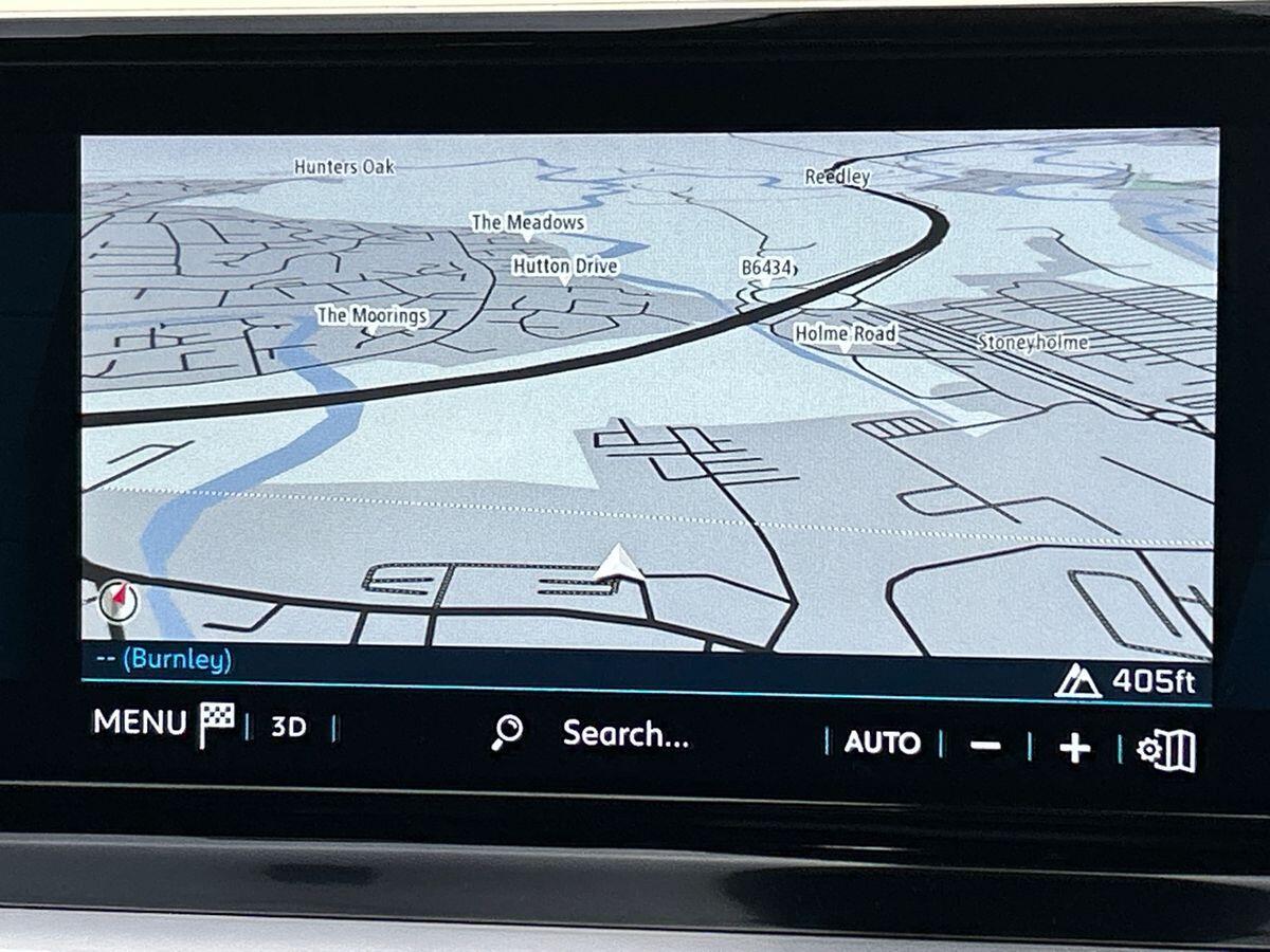 Used Peugeot E-2008 2022 for sale - 76863281: Photo 32