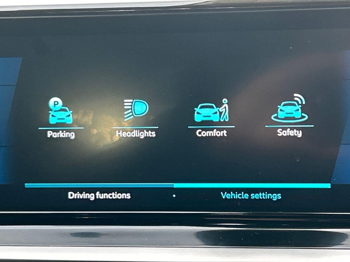 Used Peugeot E-2008 2022 for sale - 76863281: Photo 33