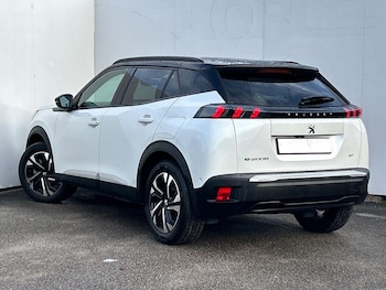 Used Peugeot E-2008 2022 for sale - 76863281: Photo