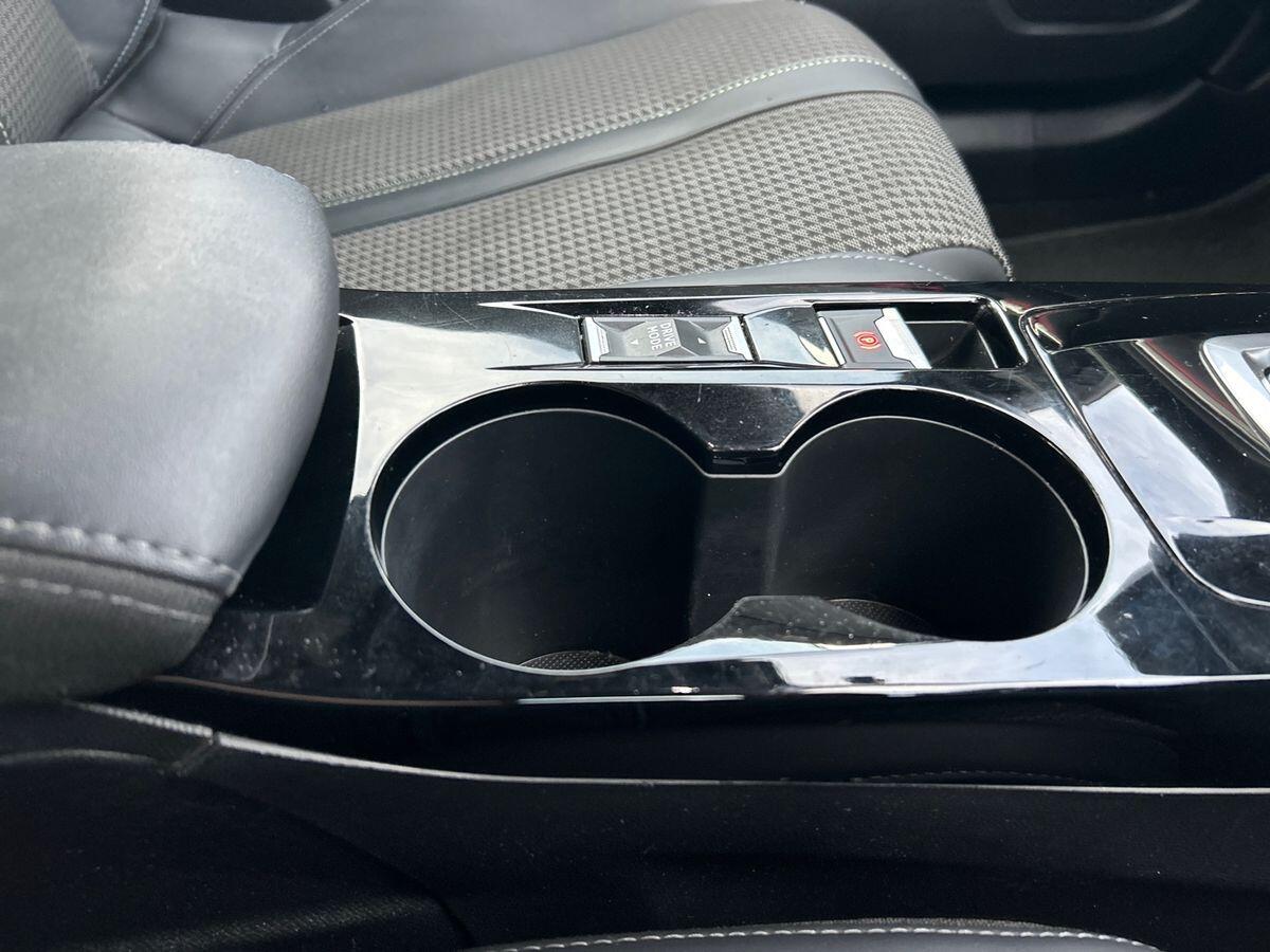 Used Peugeot E-2008 2022 for sale - 76863281: Photo 41