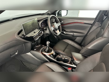 Used Nissan Juke 2024 for sale - 76320437: Photo 2