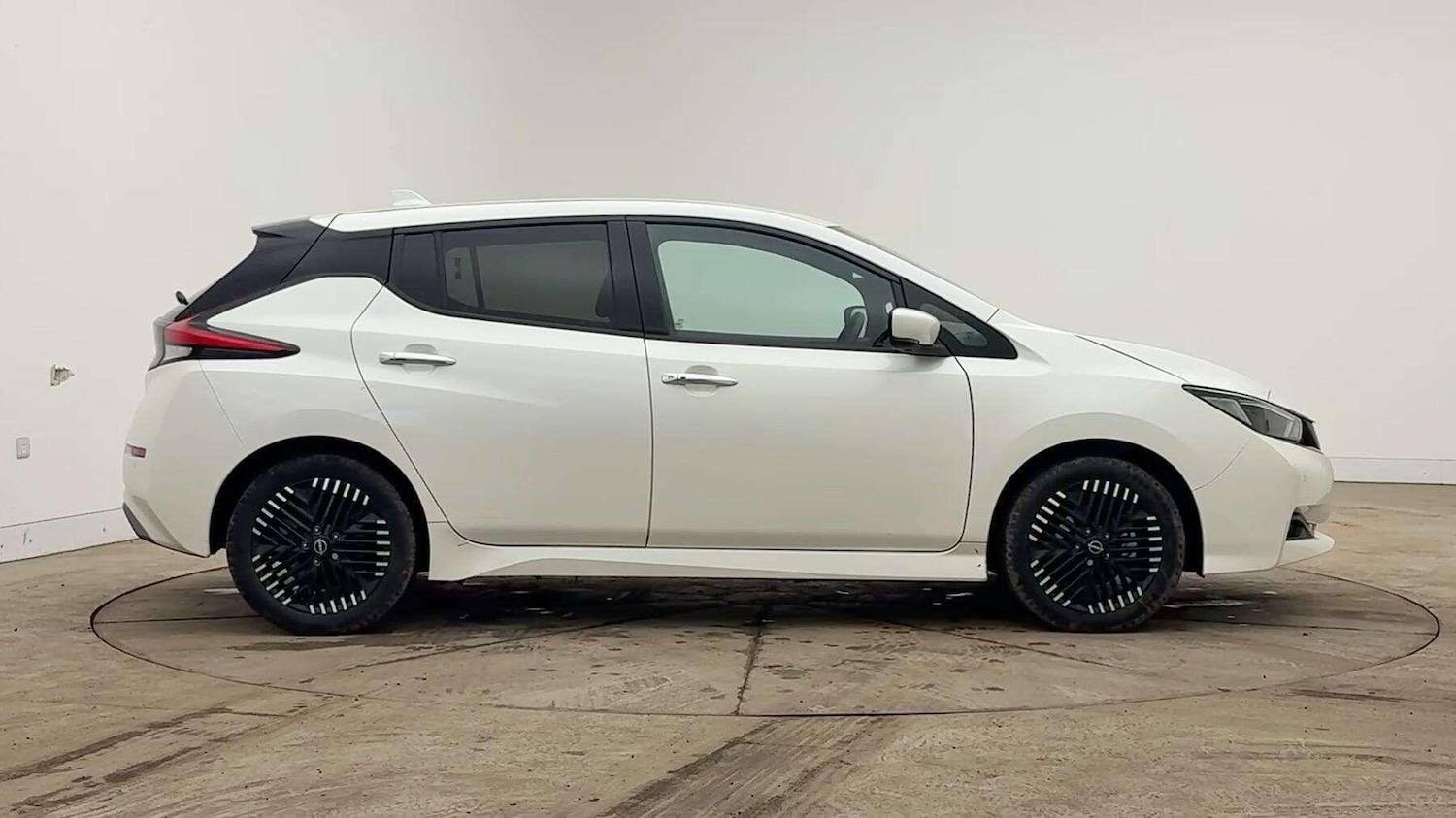 Used Nissan Leaf 2024 for sale - 77432046: Photo 6