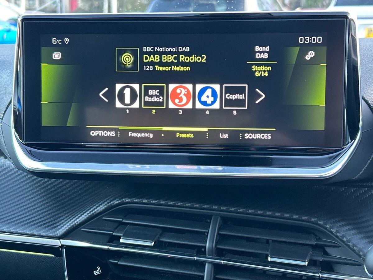 Used Peugeot 2008 2021 for sale - 76610889: Photo 9