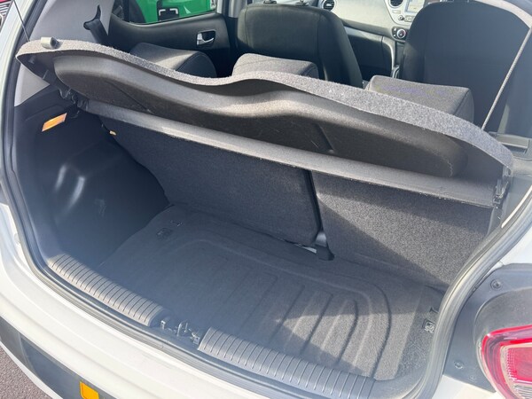 Used Hyundai i10 2019 for sale - 76203814: Photo 17
