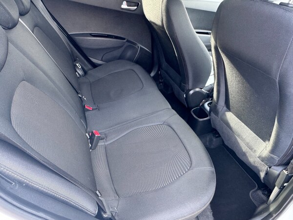 Used Hyundai i10 2019 for sale - 76203814: Photo 6