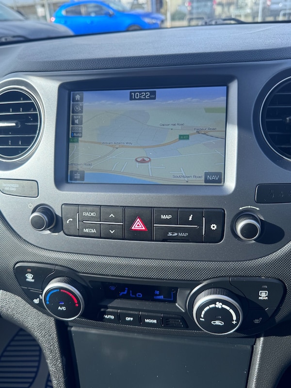 Used Hyundai i10 2019 for sale - 76203814: Photo 8