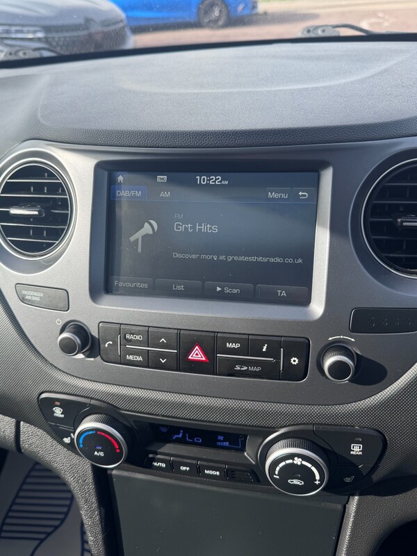 Used Hyundai i10 2019 for sale - 76203814: Photo 9