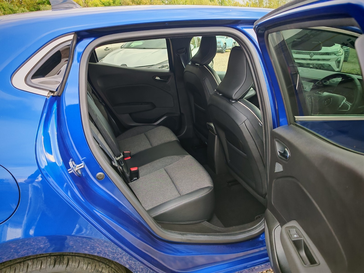 Used Renault Clio 2022 for sale - 76609580: Photo 9