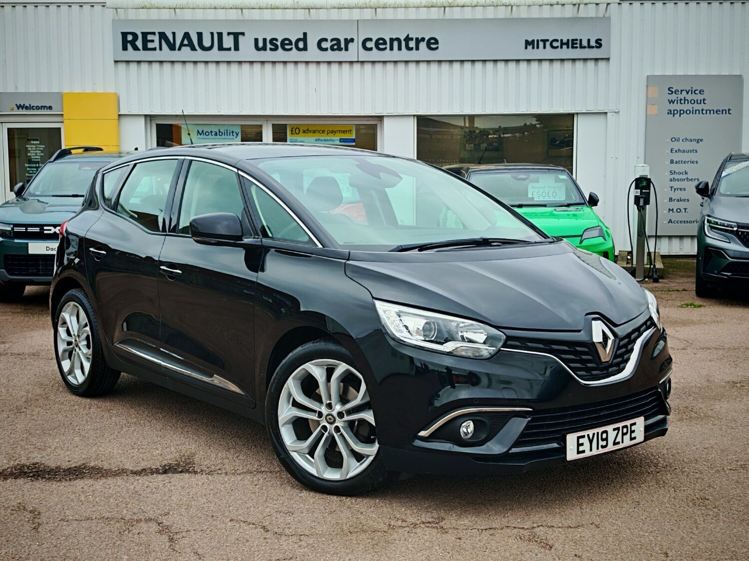 Used Renault Scenic 2019 for sale - 76241703: Photo 2