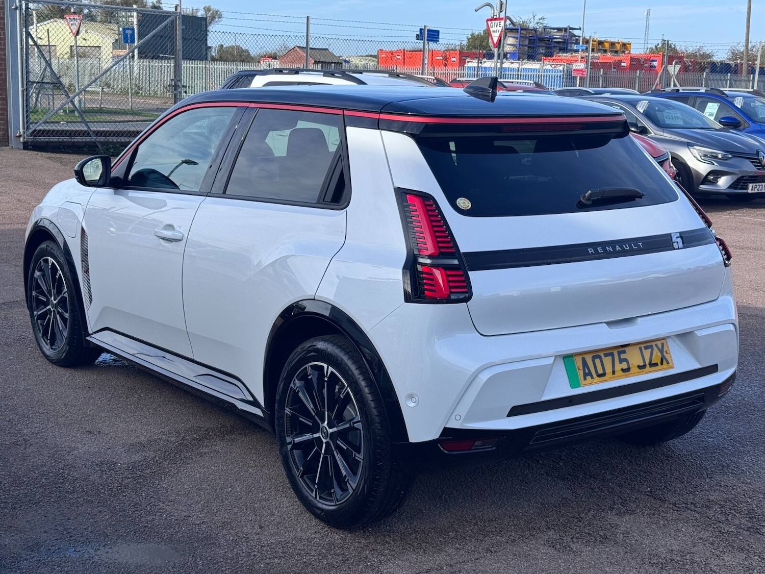 Used Renault 5 2025 for sale - 76415193: Photo 16