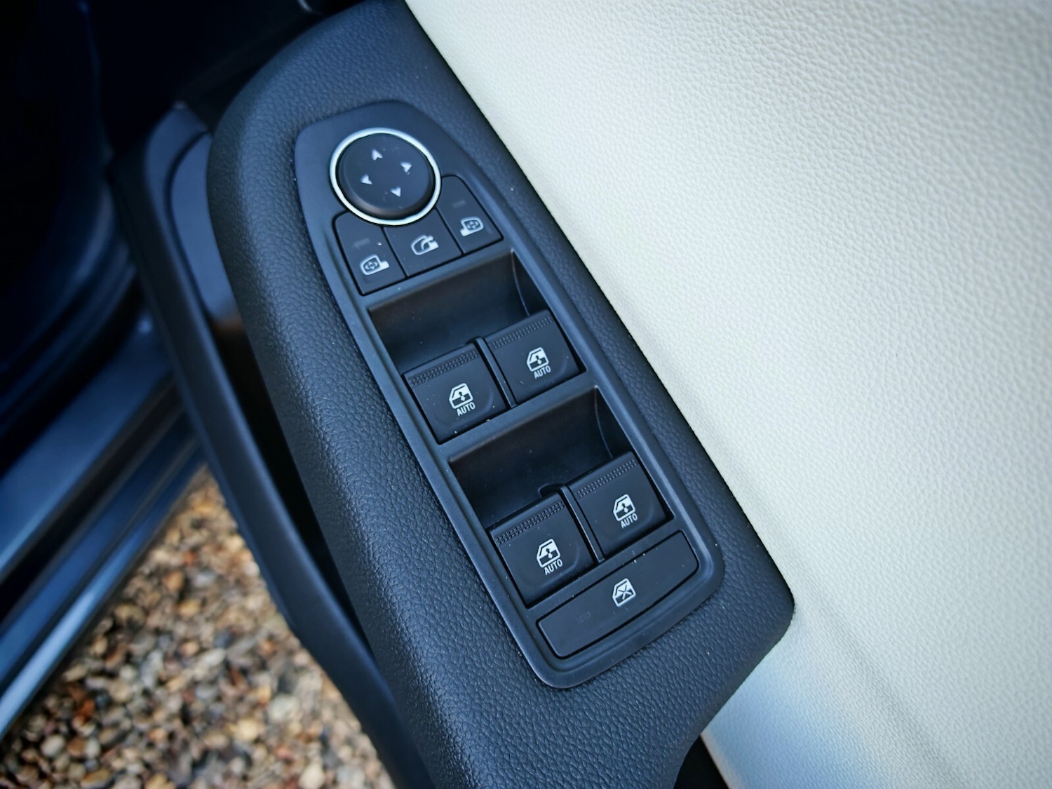 Used Renault Clio 2023 for sale - 76869845: Photo 16