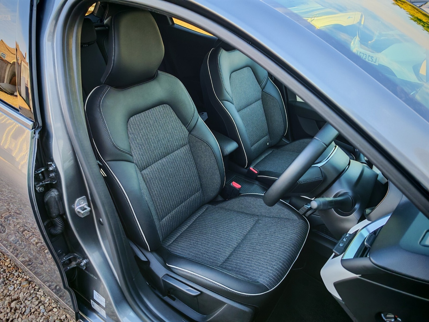 Used Renault Clio 2023 for sale - 76869845: Photo 17