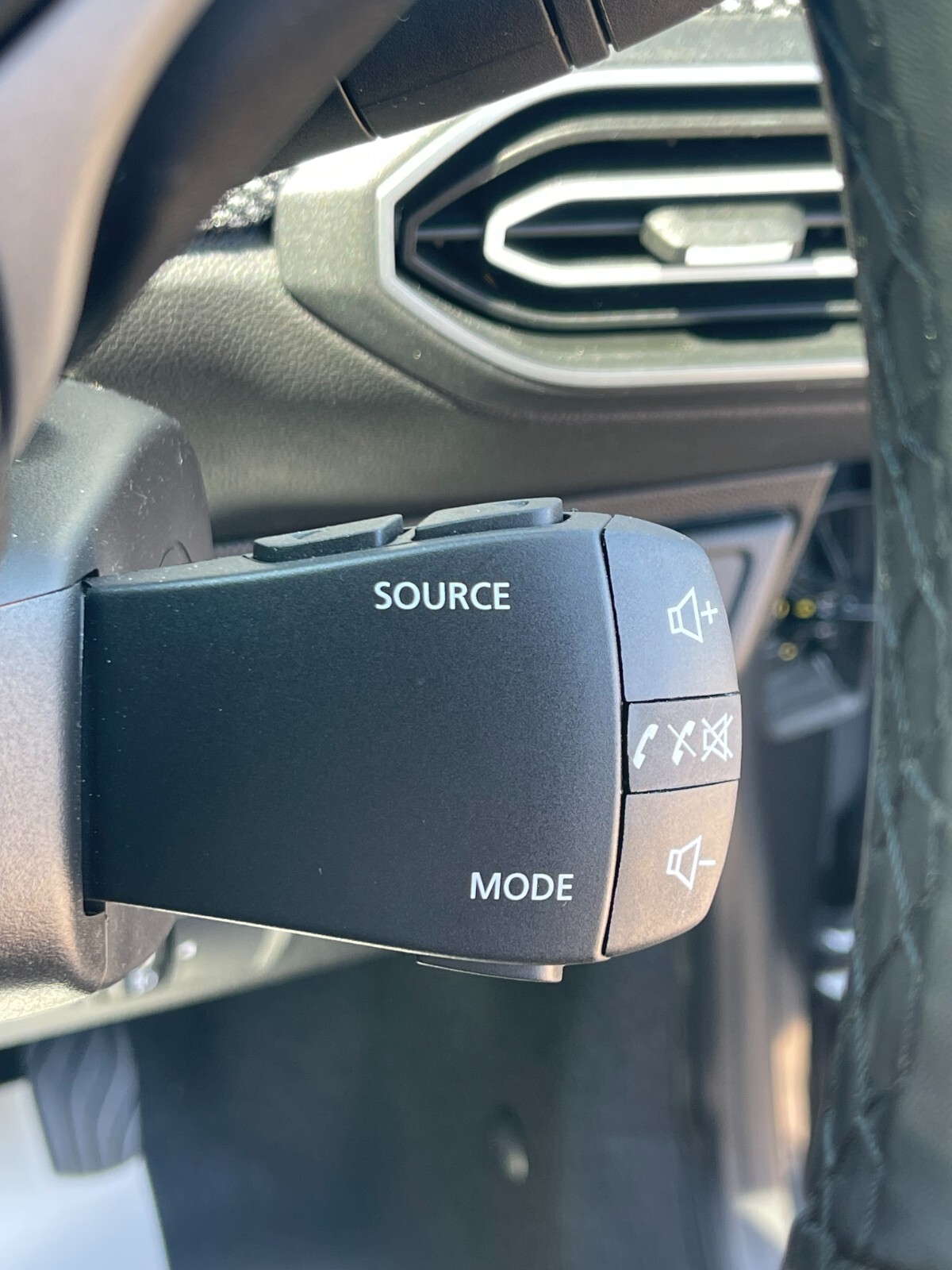 Used Dacia Sandero 2023 for sale - 77285634: Photo 10