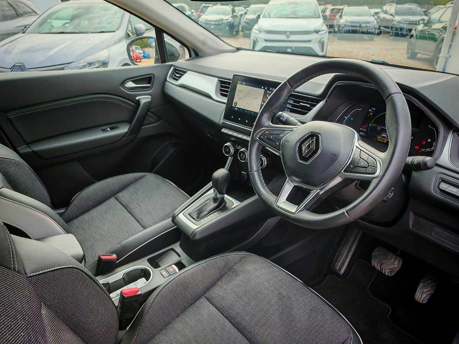 Used Renault Captur 2023 for sale - 76350743: Photo 17