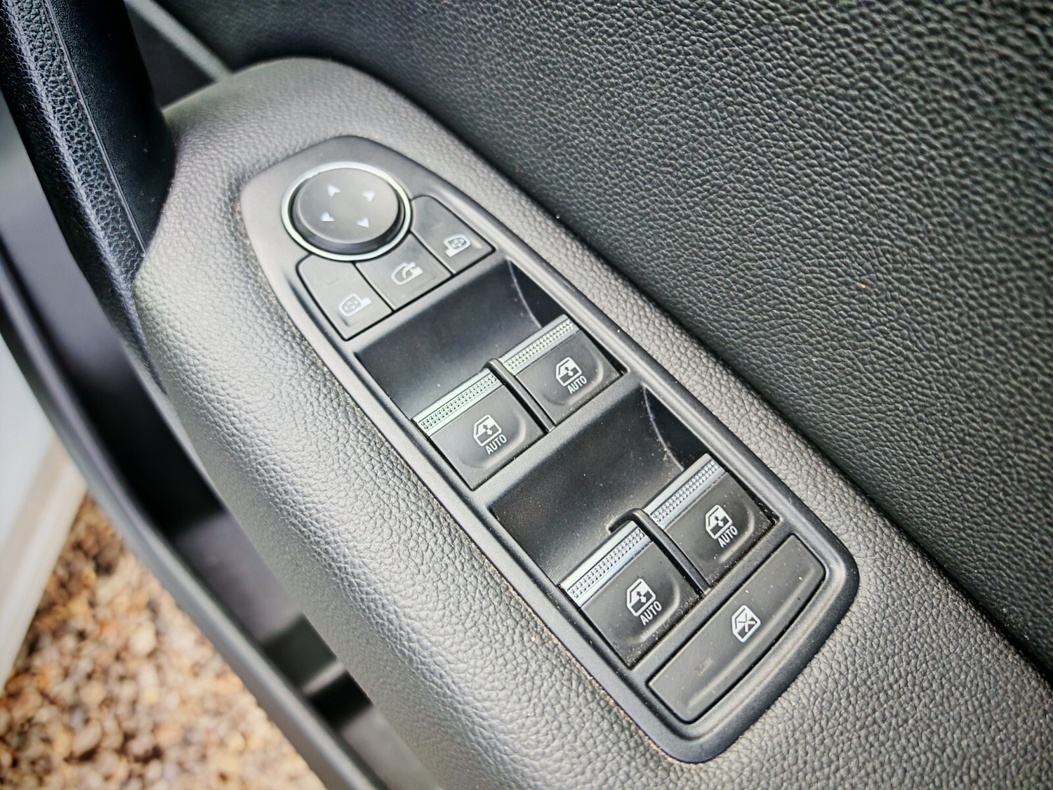 Used Renault Captur 2023 for sale - 76871441: Photo 18