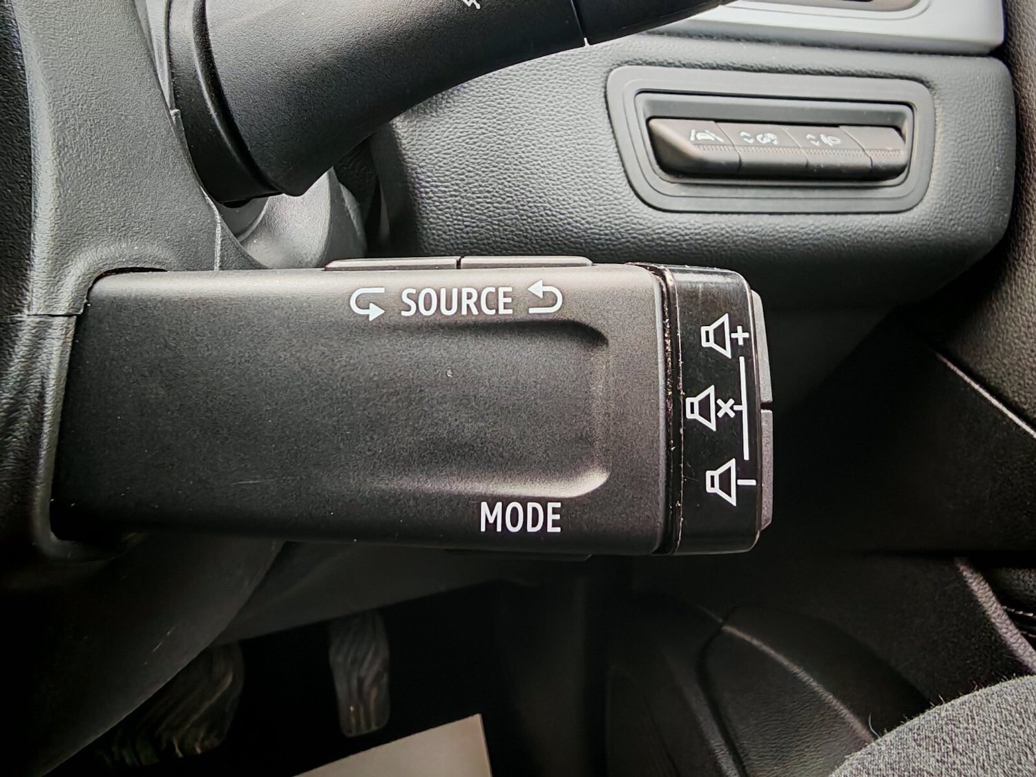 Used Renault Captur 2023 for sale - 76871441: Photo 20