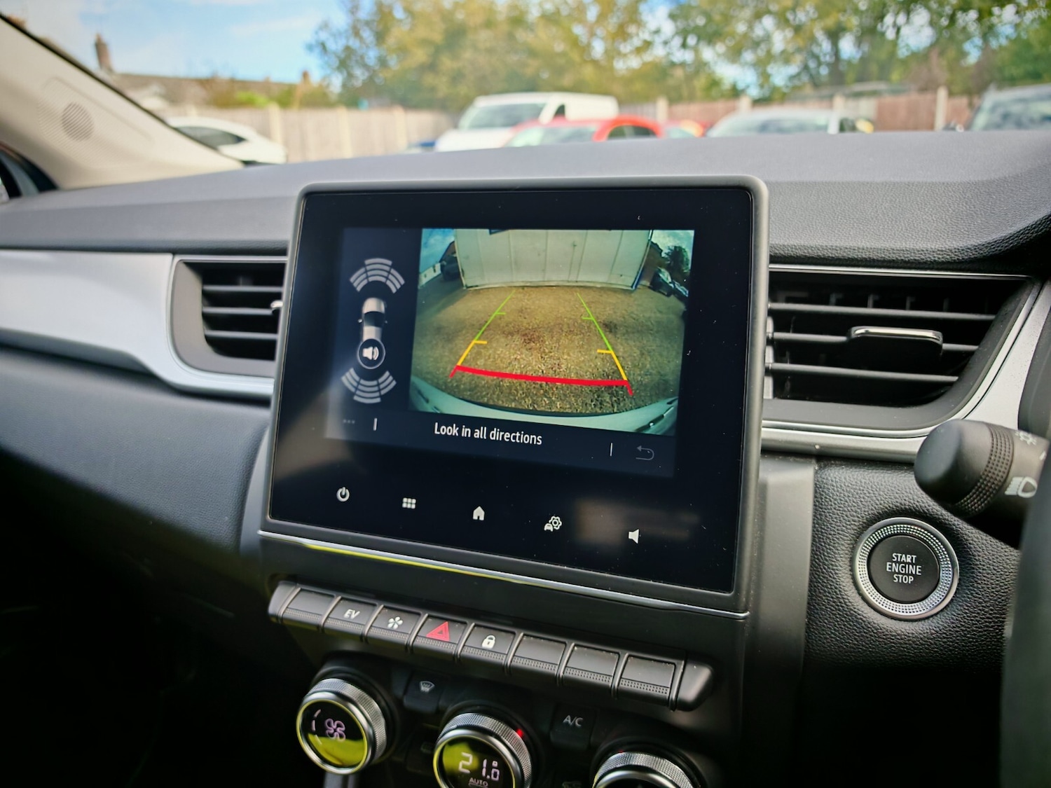 Used Renault Captur 2023 for sale - 76871441: Photo 23