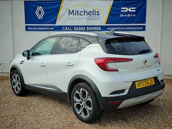 Used Renault Captur 2023 for sale - 76871441: Photo