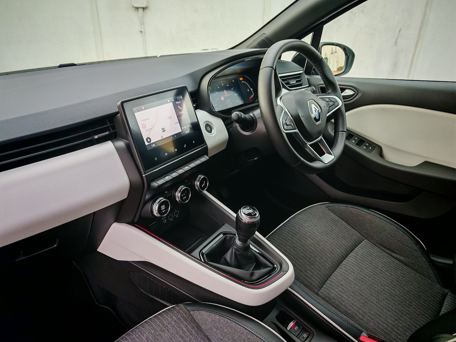 Used Renault Clio 2022 for sale - 76870630: Photo 7